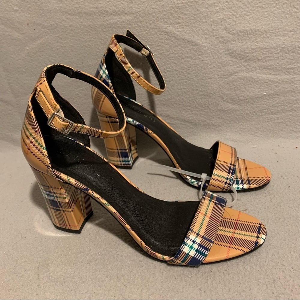 Madden Girl Sandals Women’s Size 7.5 M Yellow Plaid Beella Open Toe Block Heel - Picture 2 of 9